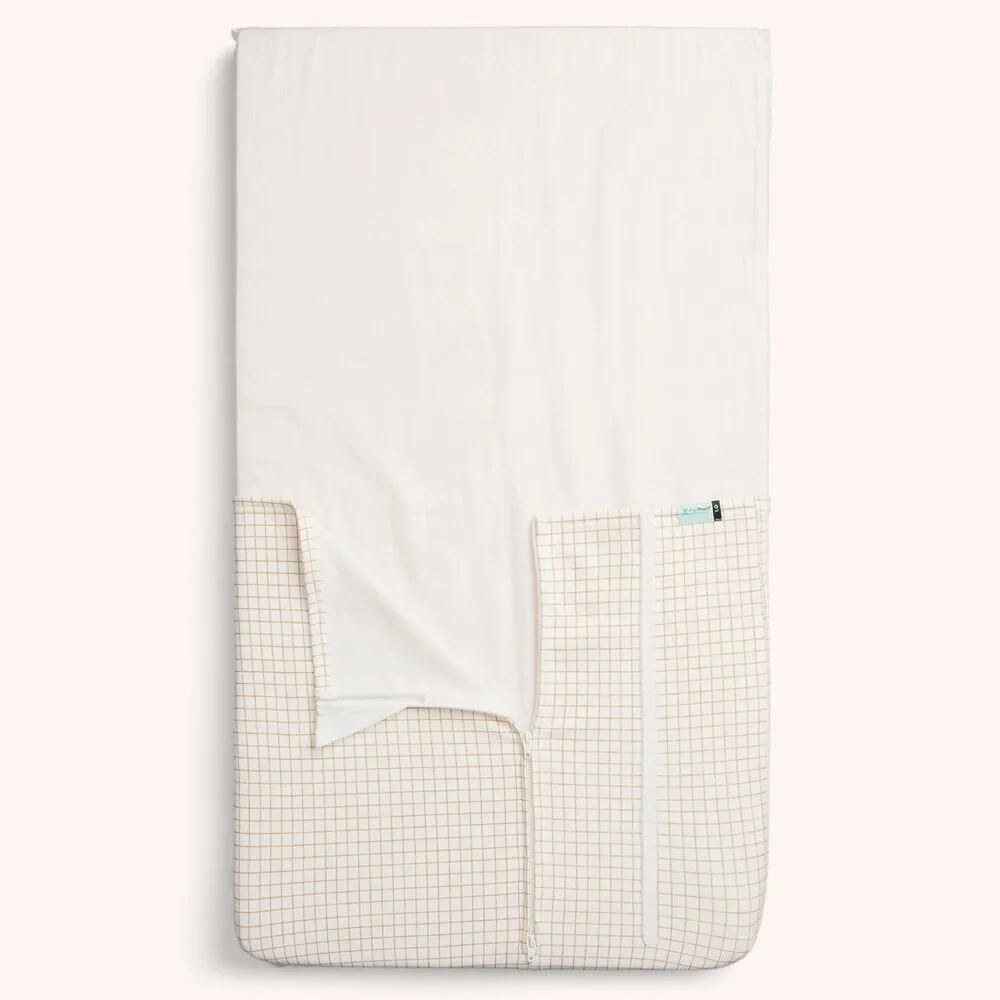 Ergopouch Hug Me Bedside Sleeper Blanket 1.0/2.5 Tog Caramel Grid