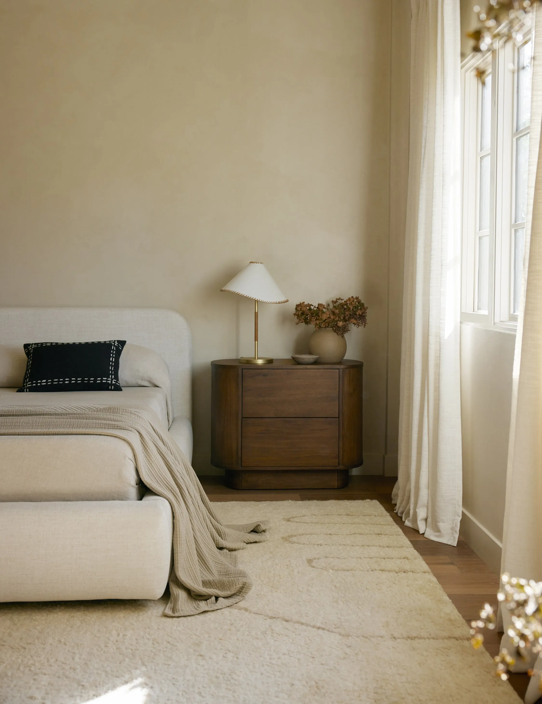 Gilda Nightstand