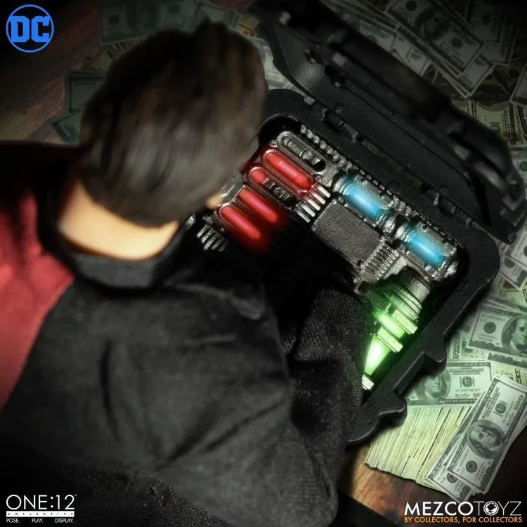 Mezco Toyz ONE:12 Collective Two Face Action Figure