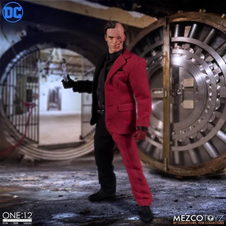 Mezco Toyz ONE:12 Collective Two Face Action Figure
