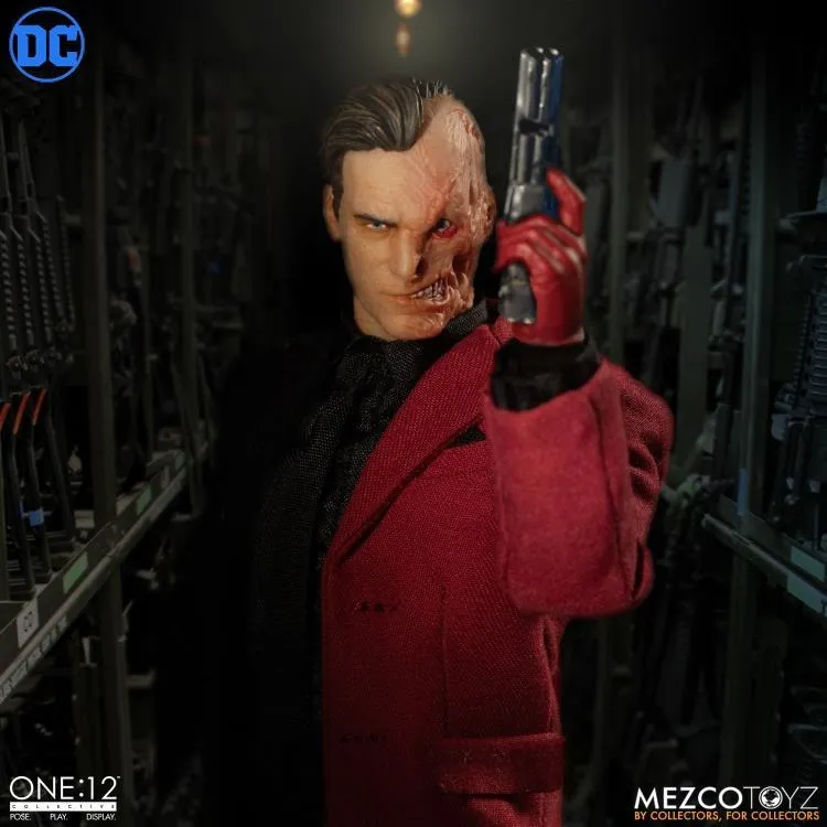 Mezco Toyz ONE:12 Collective Two Face Action Figure