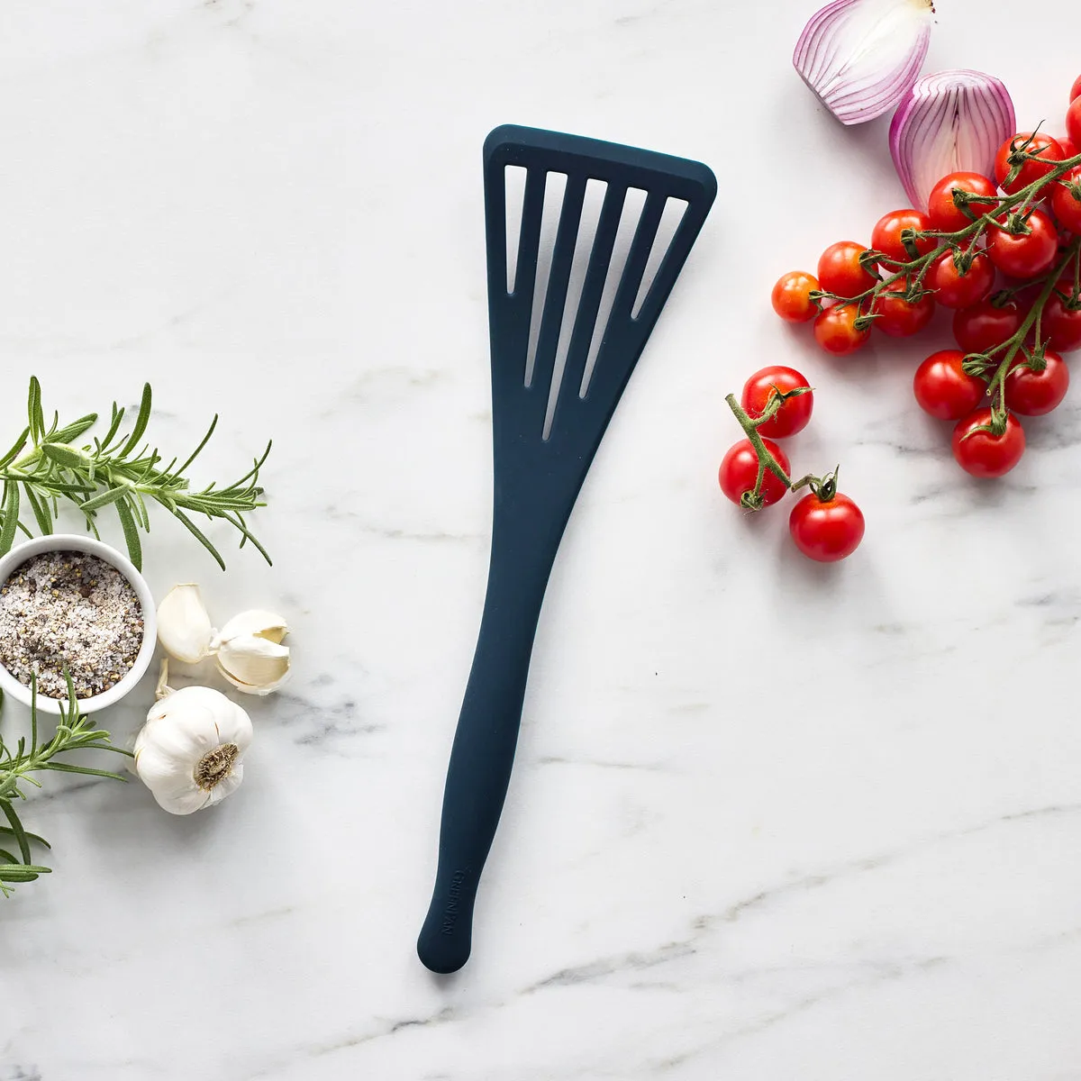 Premiere Silicone Fish Turner | Oxford Blue