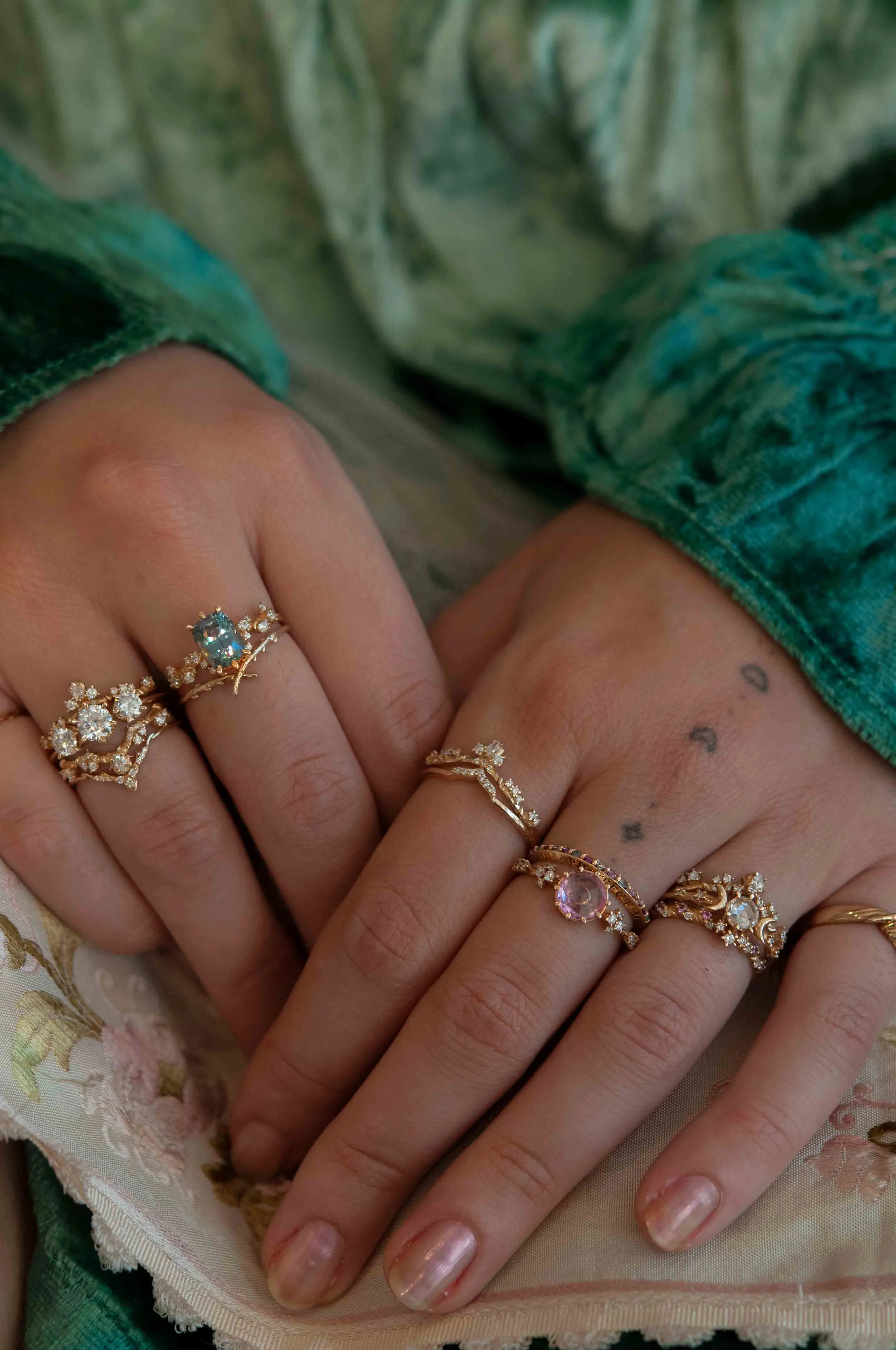 Rosecut Sapphire Oracle Ring