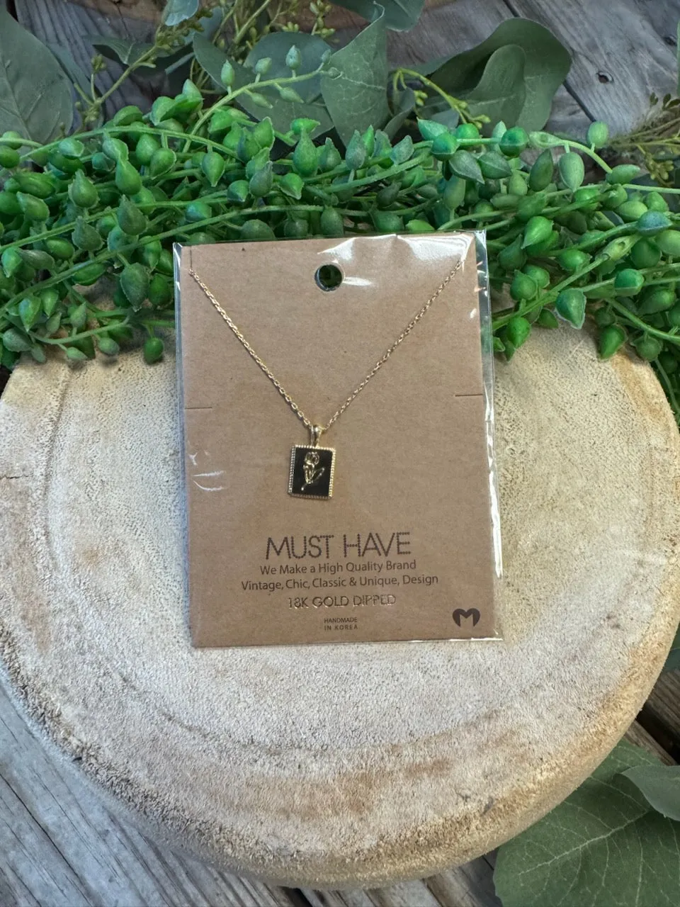 Tulip Necklace