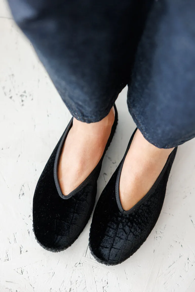 Velvet Fu  Kung  Slippers - Cayman Black