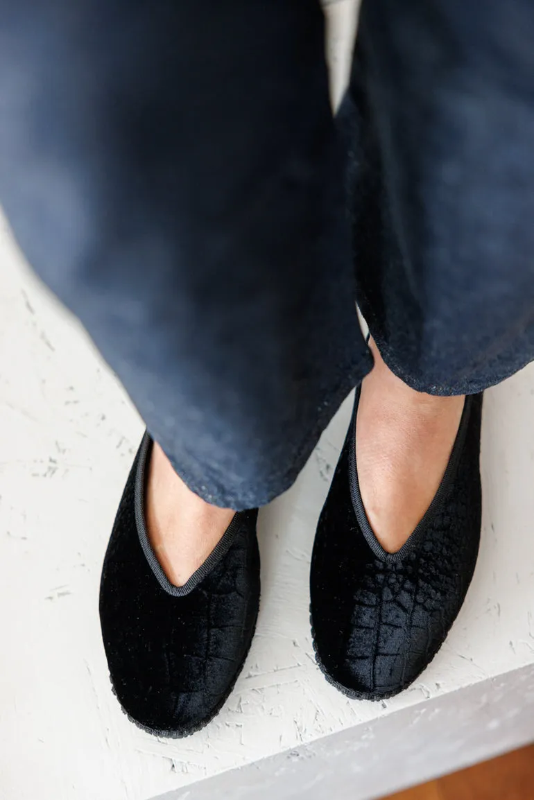 Velvet Fu  Kung  Slippers - Cayman Black